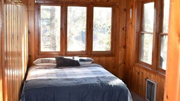 2 bedrooms, bed sheets