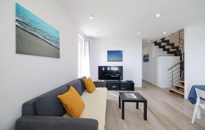 Smart TV - Beach front home in Privlaka (Privlaka)