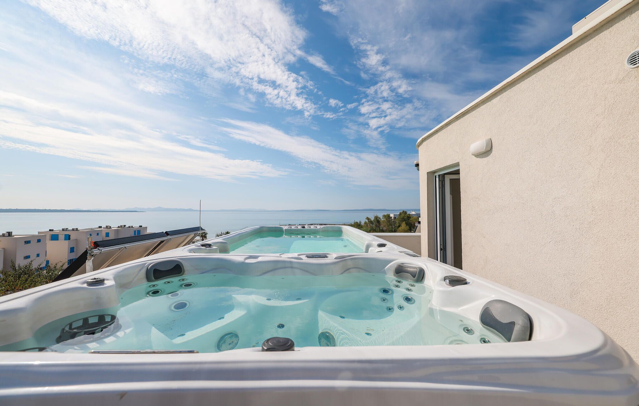 Bain à remous extérieur