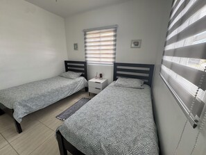 Bügeleisen/Bügelbrett, WLAN, Bettwäsche