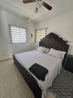 3 Schlafzimmer, Bügeleisen/Bügelbrett, WLAN, Bettwäsche