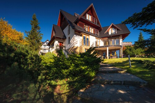 Welcoming VILLA PARK bed & breakfast in Bukowina Tatrzańska