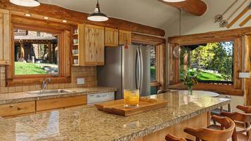 ميكروويف، فرن، موقد طهي مسطح، غسالة أطباق