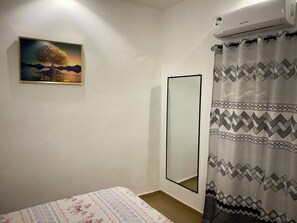 1 bedroom, iron/ironing board, free WiFi, bed sheets