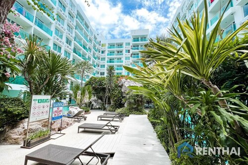 Amazon residence - One bedroom Pool view apartment Pattaya Jomtien beach