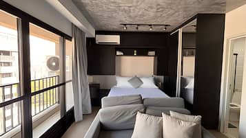 Apartamento | Decoración individual, mobiliario individual, escritorio