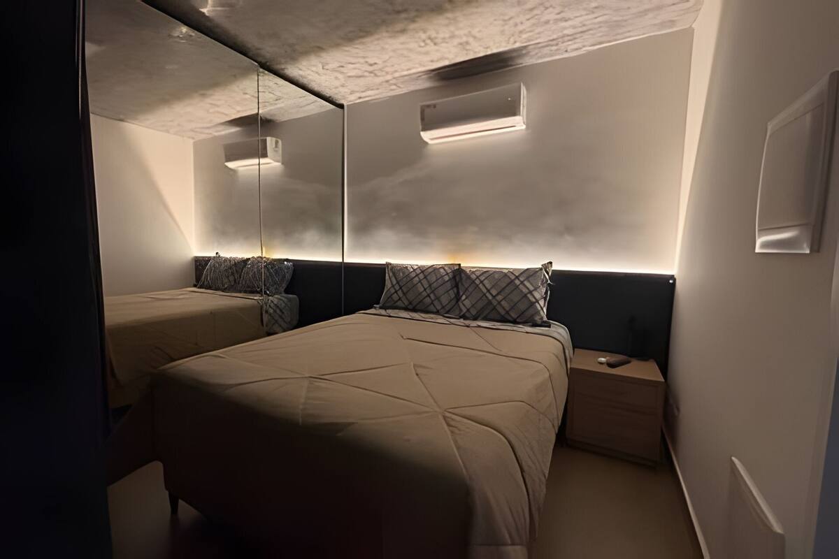 Comfort-huoneisto | Yksilöllisesti sisustettu, yksilöllisesti kalustettu, työpöytä