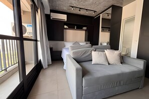 Apartment | Individually decorated, individually furnished, desk, laptop workspace