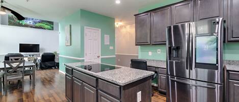 Mikrowelle, Ofen, Herdplatte, Geschirrspüler