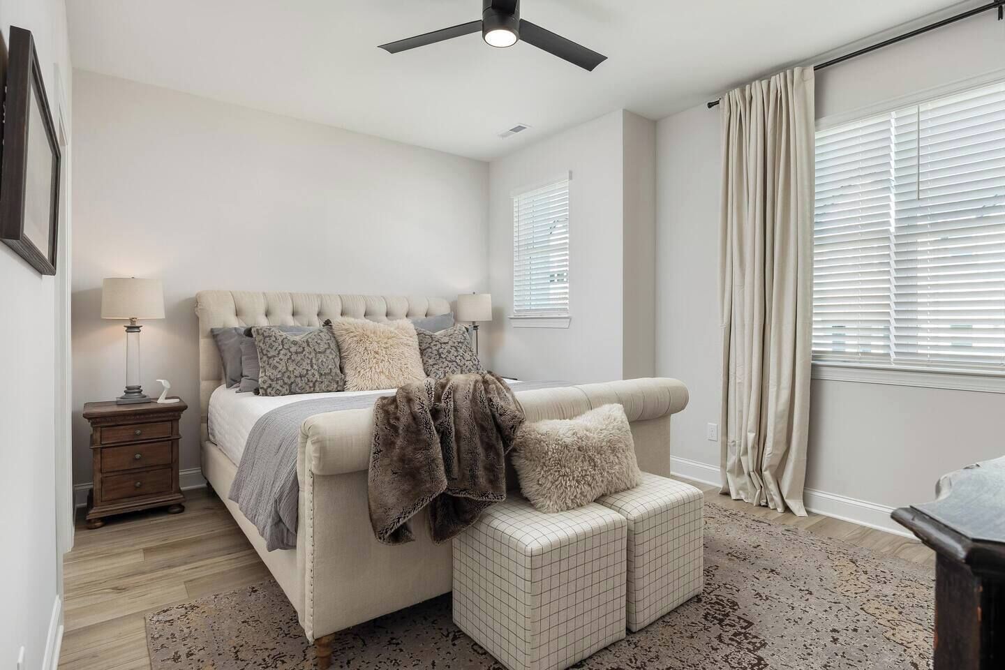 2 Schlafzimmer, Schreibtisch, Reisekinderbett, WLAN