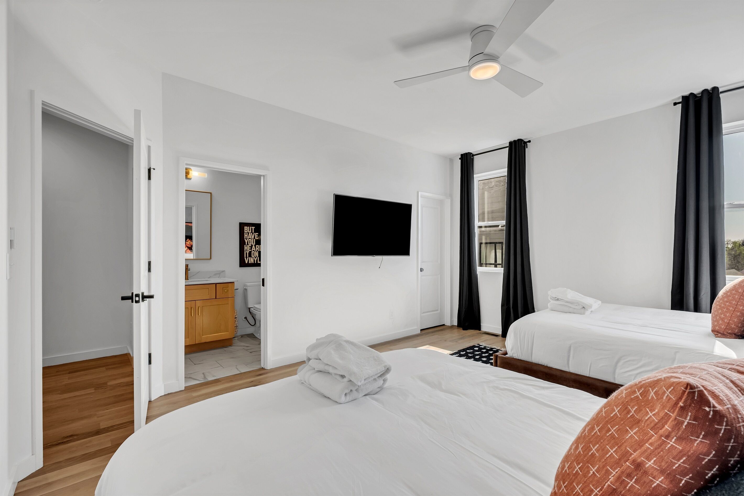 3 bedrooms, iron/ironing board, travel cot, free WiFi