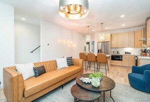 Smart-TV og stereoanlegg