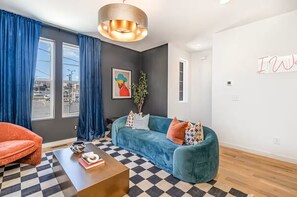 Smart-TV og stereoanlegg