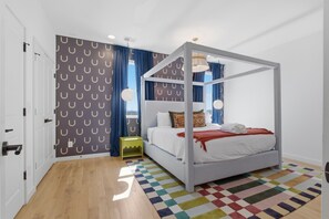 3 bedrooms, iron/ironing board, travel cot, free WiFi