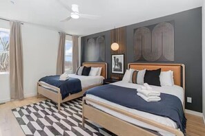 3 chambres, fer et planche à repasser, Wi-Fi gratuit, draps fournis