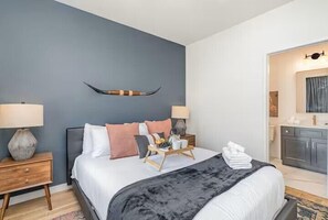 3 bedrooms, iron/ironing board, travel cot, free WiFi