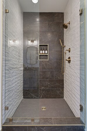 Shower, towels