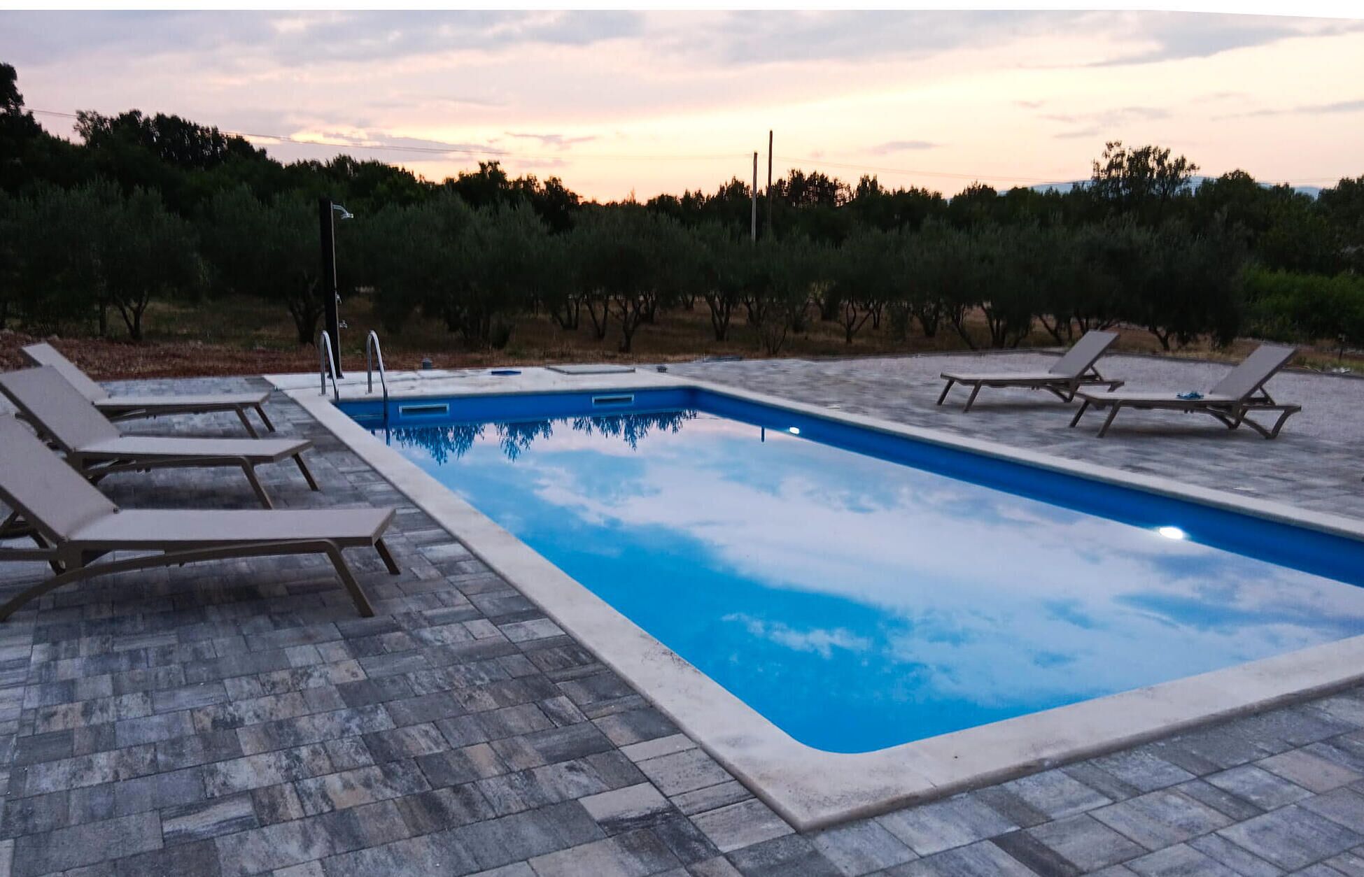 pool