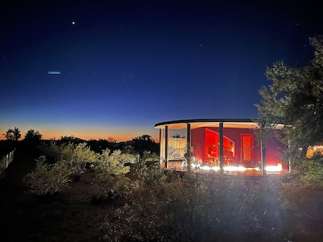 Property grounds. Time Capsule in the Sonoran Desert with AC