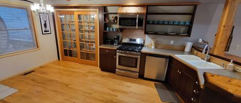 Mikrowelle, Ofen, Herdplatte, GeschirrspĂŒler