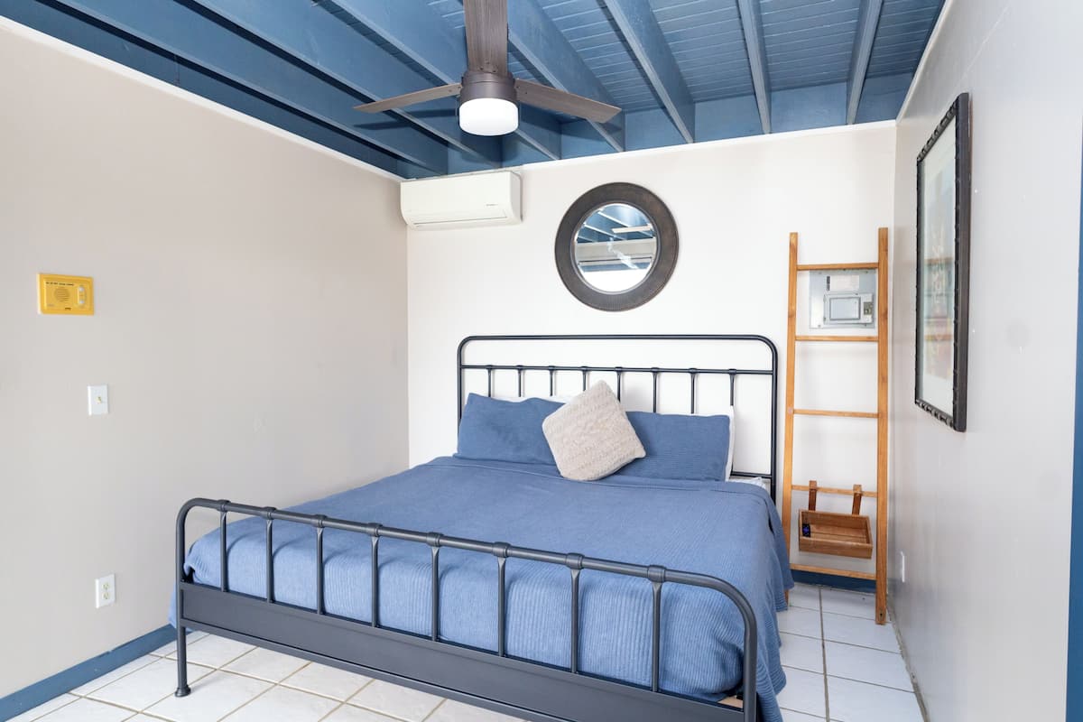 Blackout drapes, iron/ironing board, free WiFi