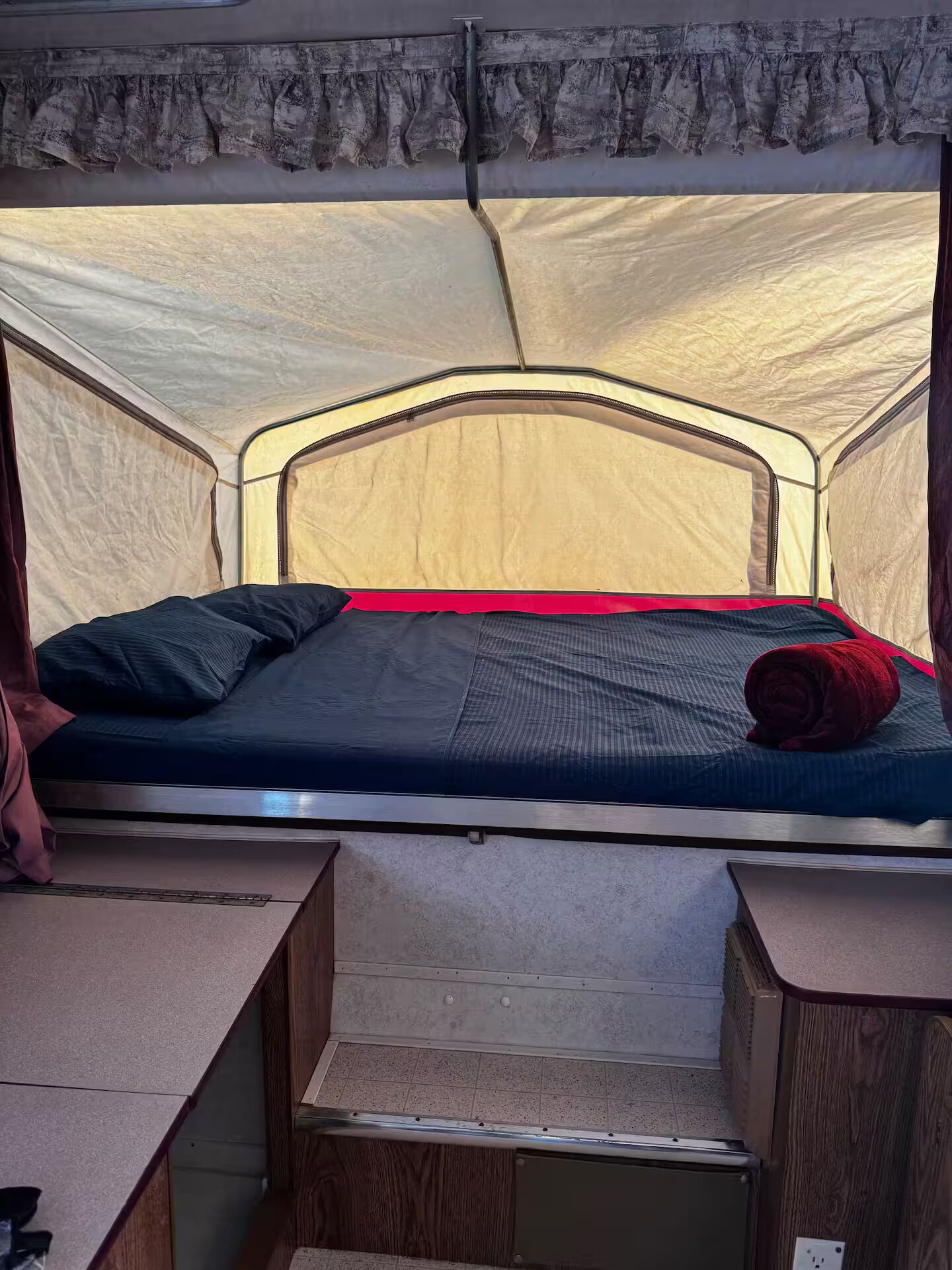 3 bedrooms, bed sheets