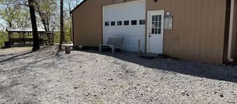 Cozy micro cabin 3 near Truman Lakes in the Ozarks