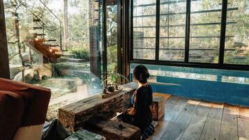 المنشأة من الداخل