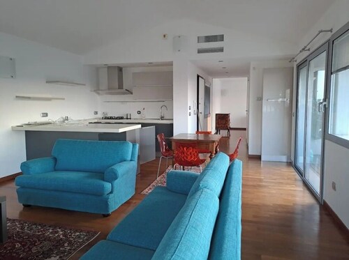 Gorgeous penthouse with views of the hills