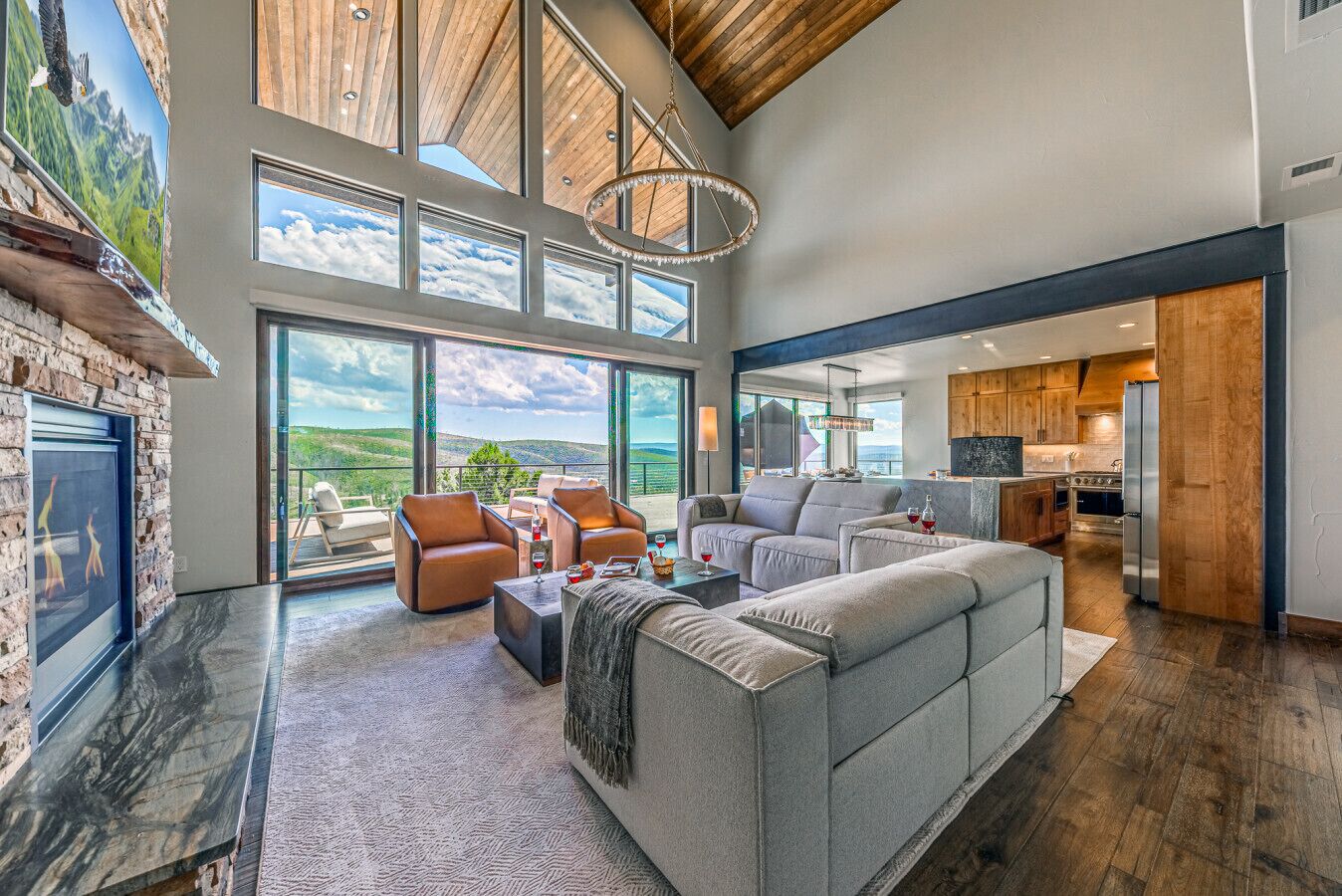 المنشأة من الداخل