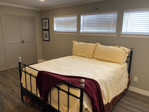 3 makuuhuonetta, silitysrauta/-lauta, vauvan matkasänky, ilmainen Wi-Fi