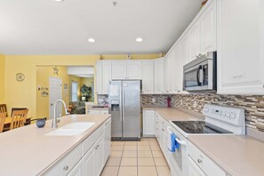 Basic Room | Private kitchen