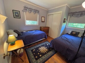 2 عدّة غرف نوم وواي فاي وملاءات أسرّة