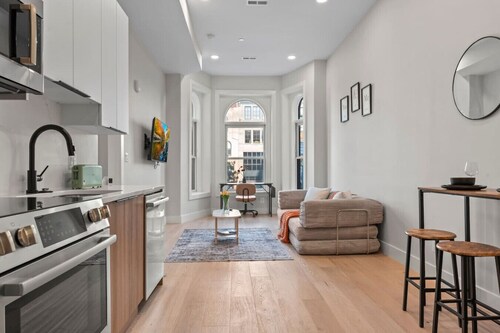 The Lobby Residence Modern 2BR Downtown DC Dupont