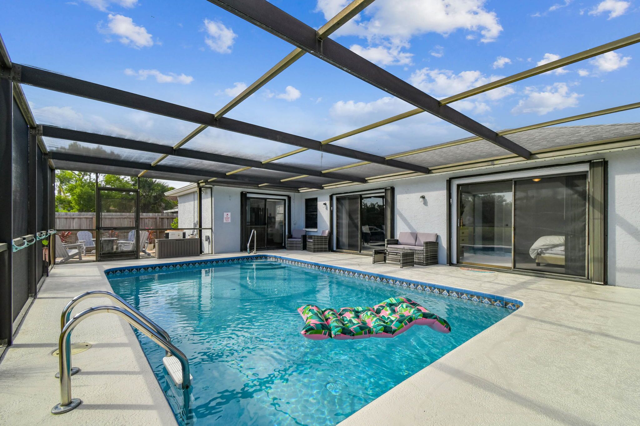 Outdoor pool, a heated pool