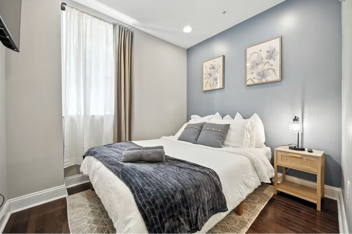 2 habitaciones, tabla de planchar con plancha, wifi y ropa de cama 