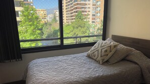 Apartamento família, sacada, vista para a cidade | Wi-Fi de cortesia