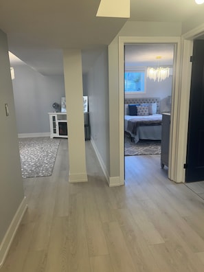 Silitysrauta/-lauta, internet, vuodevaatteet