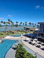 Quarto casal ou duplo luxo | Piscina | 4 piscinas externas