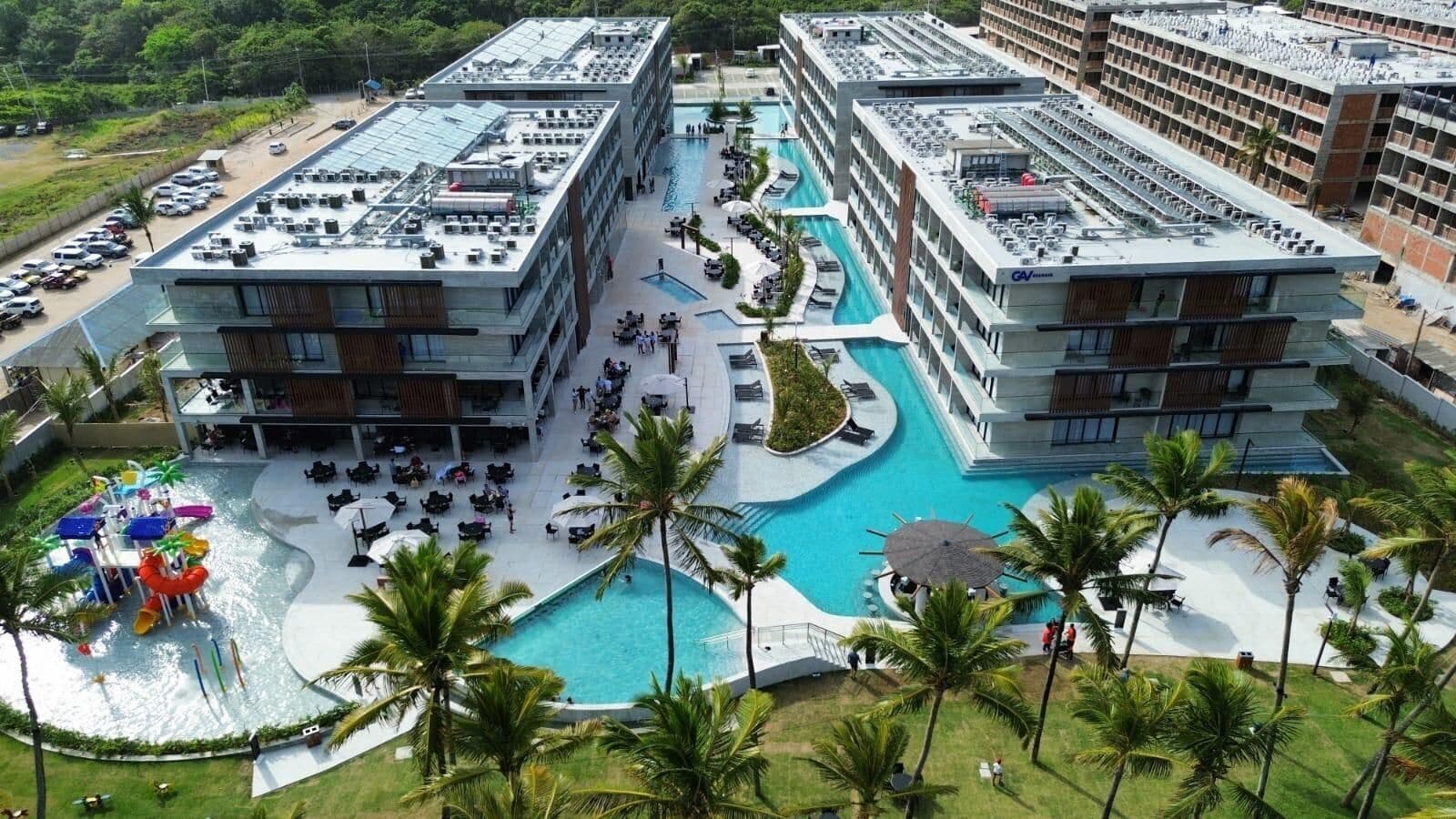 Quarto casal ou duplo luxo | Piscina | 4 piscinas externas