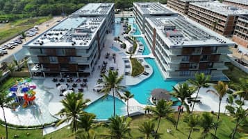 Quarto casal ou duplo luxo | Piscina | 4 piscinas externas