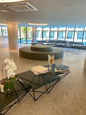 Deluxe kamer, 1 twee- of 2 eenpersoonsbedden | Lobby