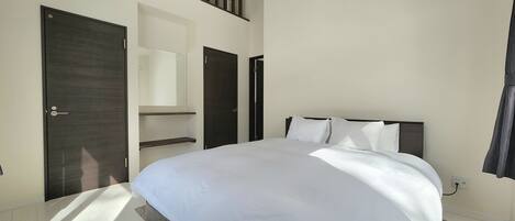 Chalet, 3 habitaciones, para no fumadores | Espacio para trabajar con laptop, cortinas blackout y wifi gratis