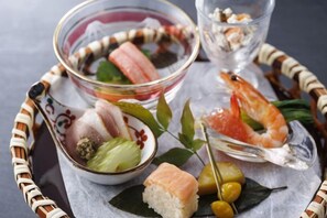 Ảnh chưa phân loại, 5 trong số 36 ảnh, nút