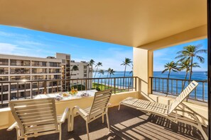 Property grounds - 2bd Oceanfront Beauty at Sugar Beach (Kihei)