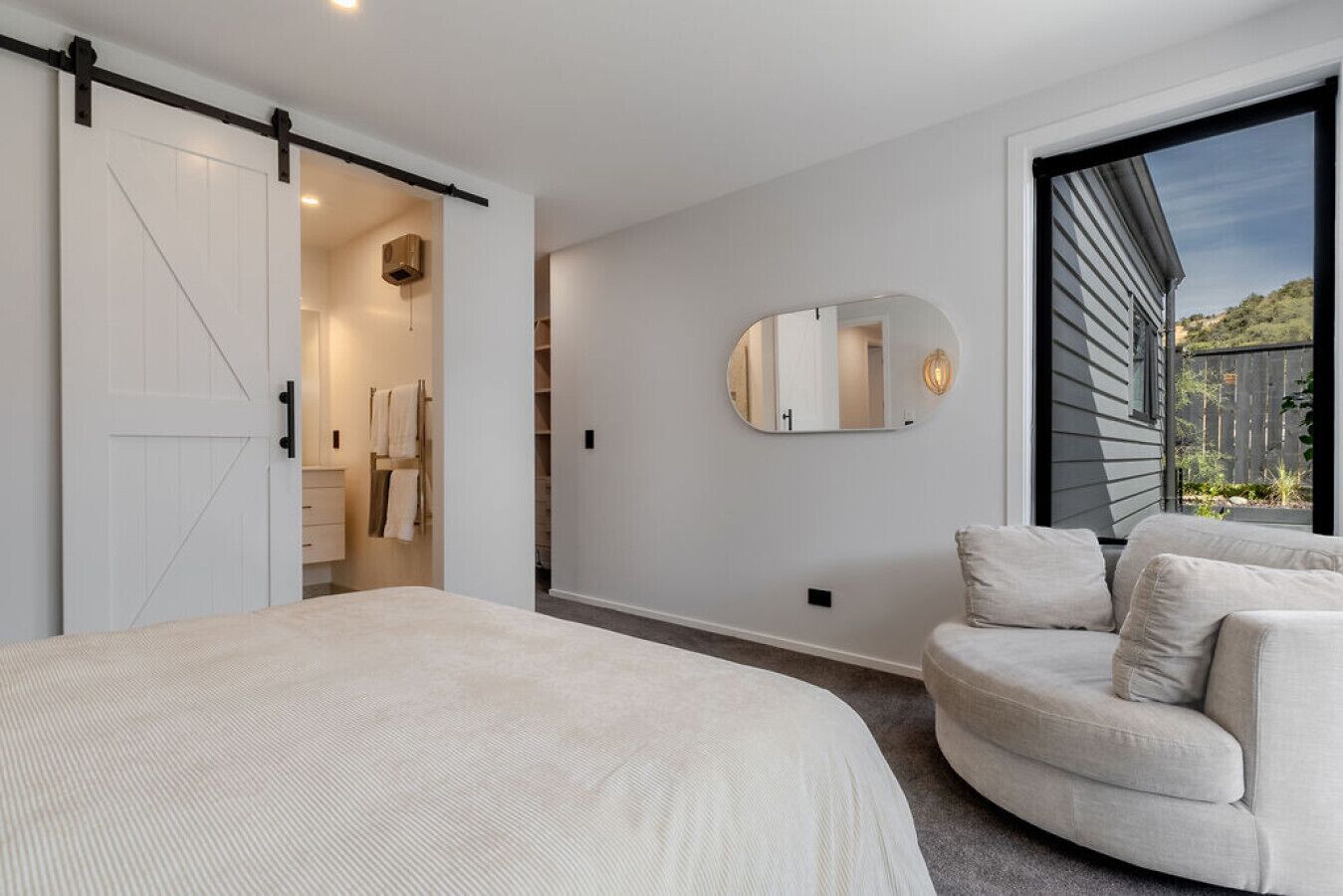 1 غرفة نوم ومكتب ومكواة/لوح كي وواي فاي مجانًا