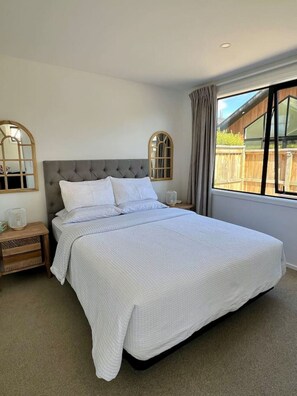 1 غرفة نوم ومكواة/لوح كي وواي فاي مجانًا وملاءات أسرّة