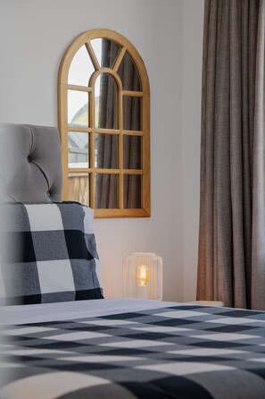 1 habitación, escritorio, tabla de planchar con plancha y wifi gratis 