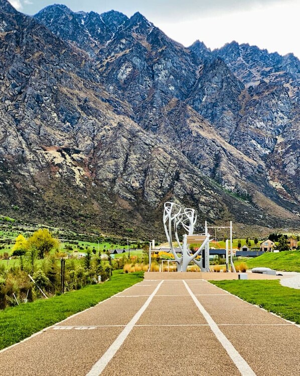 مكان جذب سياحي