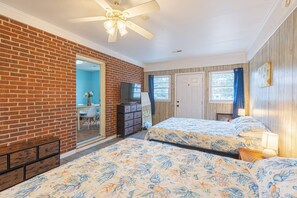 4 Schlafzimmer, Bügeleisen/Bügelbrett, WLAN, Bettwäsche